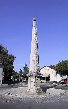 Pyramide de Saint-Christol-lès-Alès