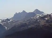 Vue de Vulcan's Thumb, du pic Pyroclastic et du mont Cayley.