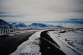 Nationale 109, sur le plateau du Tibet, dans la province du Qinghai