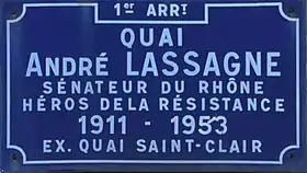 Voir la plaque.