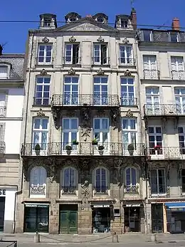 Maison Trochon, située au 17 quai de la Fosse, façade et toiture inscrites le 7 janvier 1926