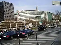 Vue du quai au niveau du pont Charles-de-Gaulle.