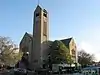 Tour de l'ancienne église Saint-Quentin, à l'exclusion du monument aux morts et la margelle du puits du XVIIIe siècle