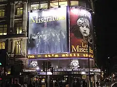 Novembre 2004 : à l'affiche du Queen's Theatre à Londres