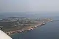 Vue aérienne de Quiberon avec en haut à gauche la piste de l'aérodrome