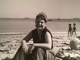 Janine Quiquandon à Carantec, en 1964.