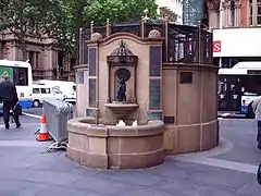 Le puits de vœux du QVB sur la place du Bicentenaire