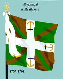 Vue d’un drapeau avec une croix blanche verticale départageant des carrés bruns et verts, une croix de Saint-André et des ancres.