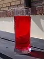 Limonade rose traditionnelle tchèque : diabolo grenadine.