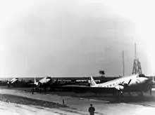 Douglas C-47 Dakota de la Royal Air Force à l'aéroport de Berlin-Tegel durant le blocus de Berlin.