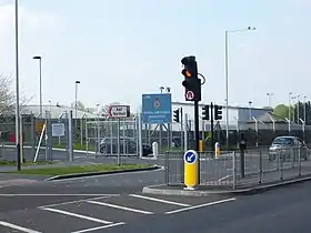 Entrée de la station RAF de Northolt en 2011.