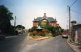 École et puits.