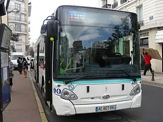 Heuliez GX 127 sur la ligne TUVIM (service urbain d'Issy-les-Moulineaux).