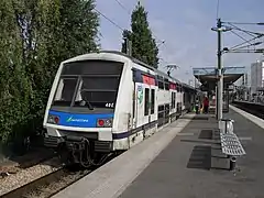 Train MI 2N en gare.