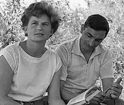 Valentina Terechkova et Valeri Bykovski préparant leurs vols respectifs en 1963.