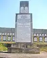 Monument dédié aux victimes du massacre de Sărmașu.