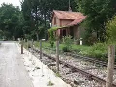 Vestige de l’ancienne voie ferrée.