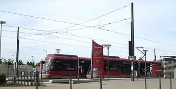 Croisement de rames STADLER Tango de la ligne Rhônexpress.