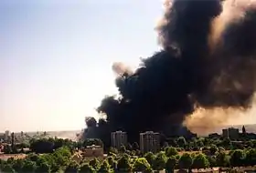 Vue de l'incendie de l'entrepôt.