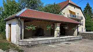 La fontaine-lavoir-abreuvoir 1.