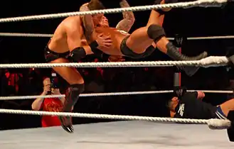 Randy Orton effectuant son RKO