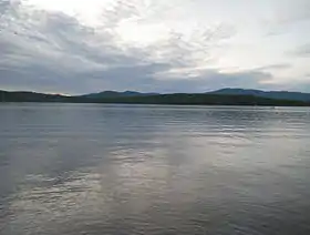 Le lac Rangeley, vu de sa rive sud.