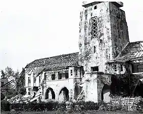 L'université subit des dommages pendant la Seconde Guerre mondiale.