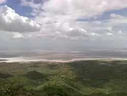 Vue du désert blanc dans le Rann de Kutch.