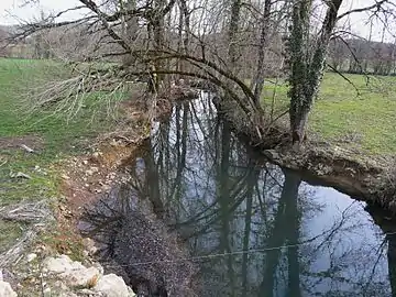 Le Ravillou en limite de Coulaures et Saint-Pantaly-d'Excideuil.