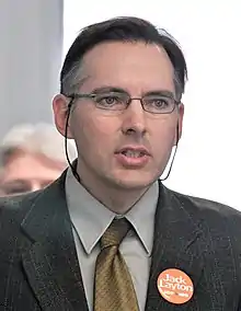 Raymond Côté est député de 2011 à 2015.