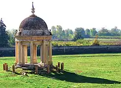 Gazebo dans le parc