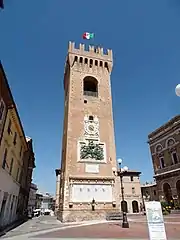 Tour civique de la Place Leopardi