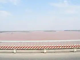 Le fleuve Rouge tient son nom de la couleur des alluvions arrachés des montagnes du Nord Vietnam.