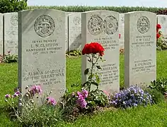 Tombes de soldats tombés le 1er juillet 1916.