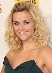 Reese Witherspoon interprète Alice Kinney.