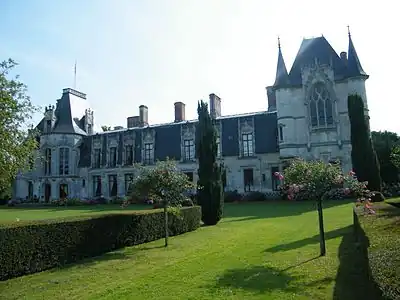 Le château de Regnière-Ecluse, façade nord.