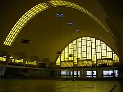 L'intérieur des Halles centrales de Reims.