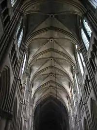 Voûtes sur croisée d'ogives, nef de la cathédrale de Reims.
