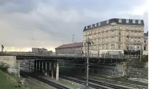 Pont-route sur l'avenue de Laon.