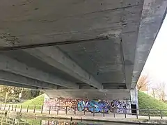 Structure du pont-route de la Neuvillette sur l'Avenue Nationale.