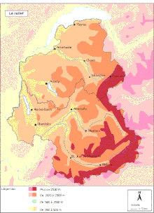 Carte montrant la carte de relief de la Savoie. Si on la rapproche de la carte de délimitation, il apparaît que le beaufort est produit dans la zone la plus montagneuse du département de la Savoie. (partie orientale)