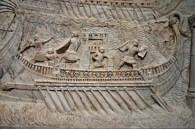 Reliefs commémoratifs de la bataille d'Actium découvert à Avellino (Italie). Marbre de carrare, époque tibérienne.