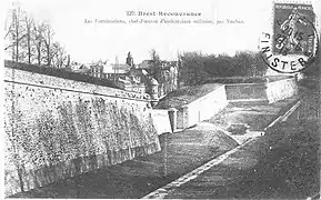 Vue de Recouvrance et de ses fortifications au niveau de la porte du Conquet.