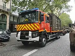 Camion des Pompiers de l'air, destiné à la lutte NRBC.
