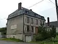 Ancienne auberge Le soleil luit pour tout le monde.