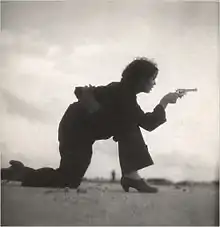 Soldate républicaine, photographie de Gerda Taro en 1936, sur la plage du Somorrostro.