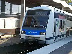 Le train HURE au départ d'Émerainville en direction d'Haussmann - Saint-Lazare.