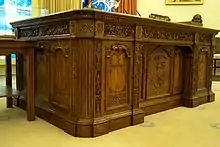 Copie du Resolute desk dans le bureau ovale recréé à la Jimmy Carter Library and Museum.