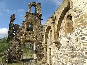 Autre vue de la chapelle du château d'Artias.