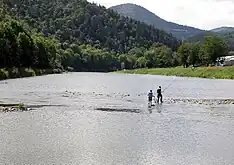 Vue au sud du pont du Chambonnet sur le suc de Cornavy